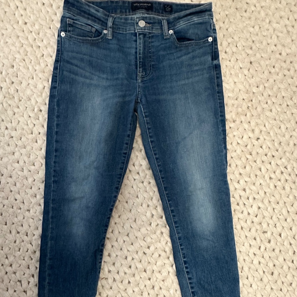 Lucky brand size 6 straight ankle jeans